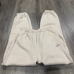 ALO Yoga women’s Beige Joggers